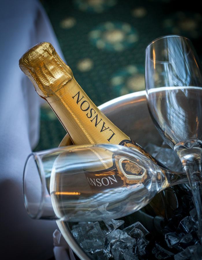 Old Swan Hotel Harrogate Ngoại thất bức ảnh